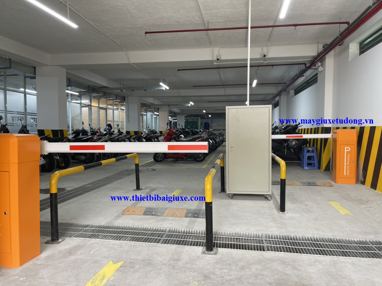 MÁY GIỮ XE THÔNG MINH 2 LÀN BARIE TỰ ĐỘNG